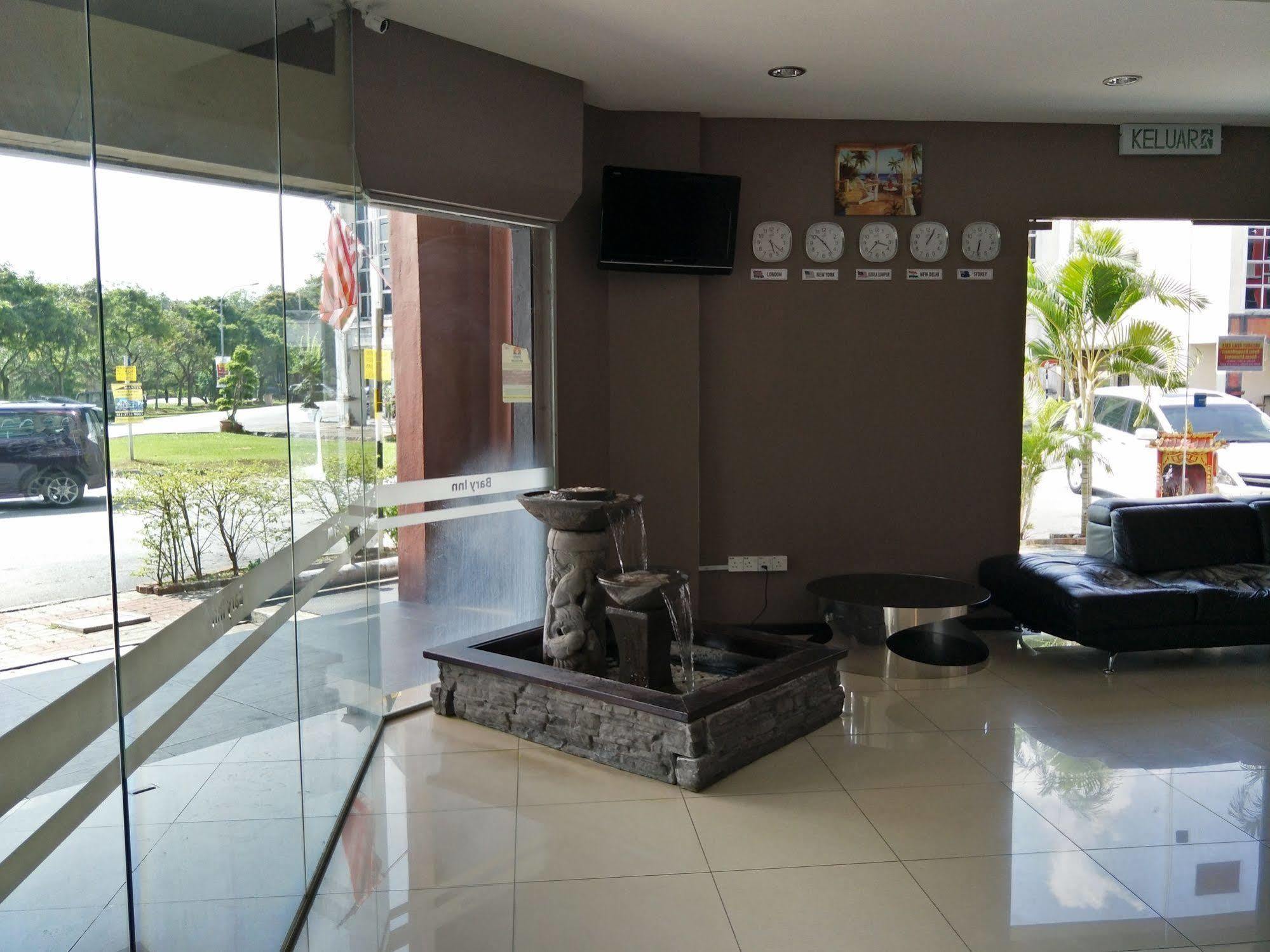 Bary Inn, Klia & Klia2 - 24 Hours Free Airport Pick-Up Sepang Buitenkant foto