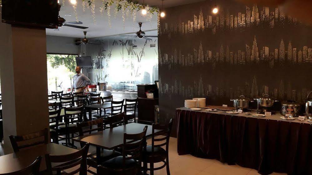 Bary Inn, Klia & Klia2 - 24 Hours Free Airport Pick-Up Sepang Buitenkant foto
