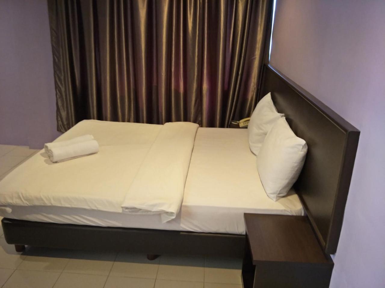 Bary Inn, Klia & Klia2 - 24 Hours Free Airport Pick-Up Sepang Buitenkant foto